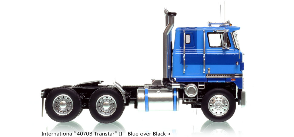 International 4070B Transtar II scale model in blue over black